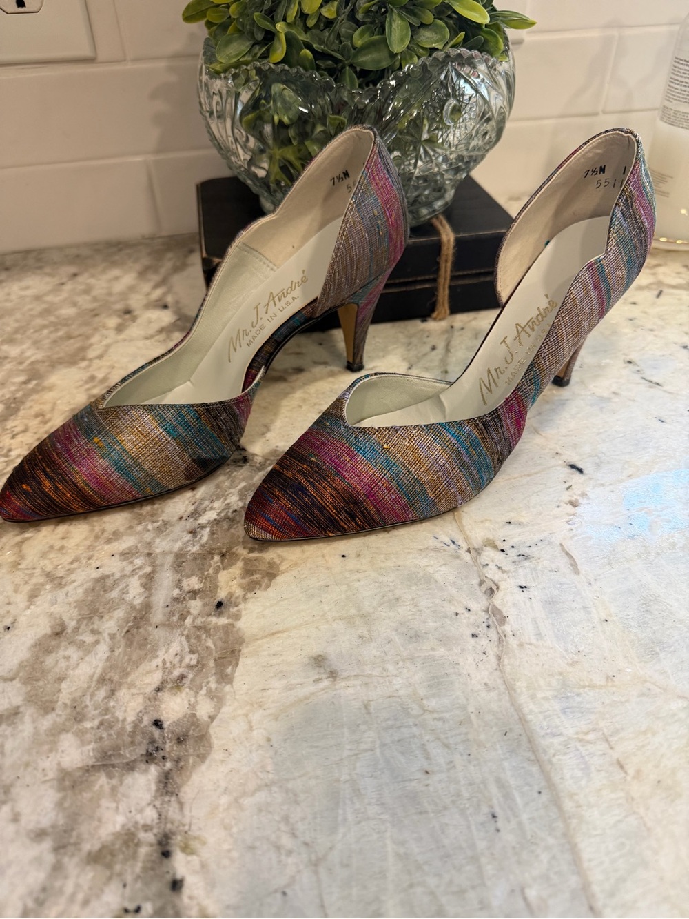 Vintage Colorful Striated Pointed-Toe Pumps - Women